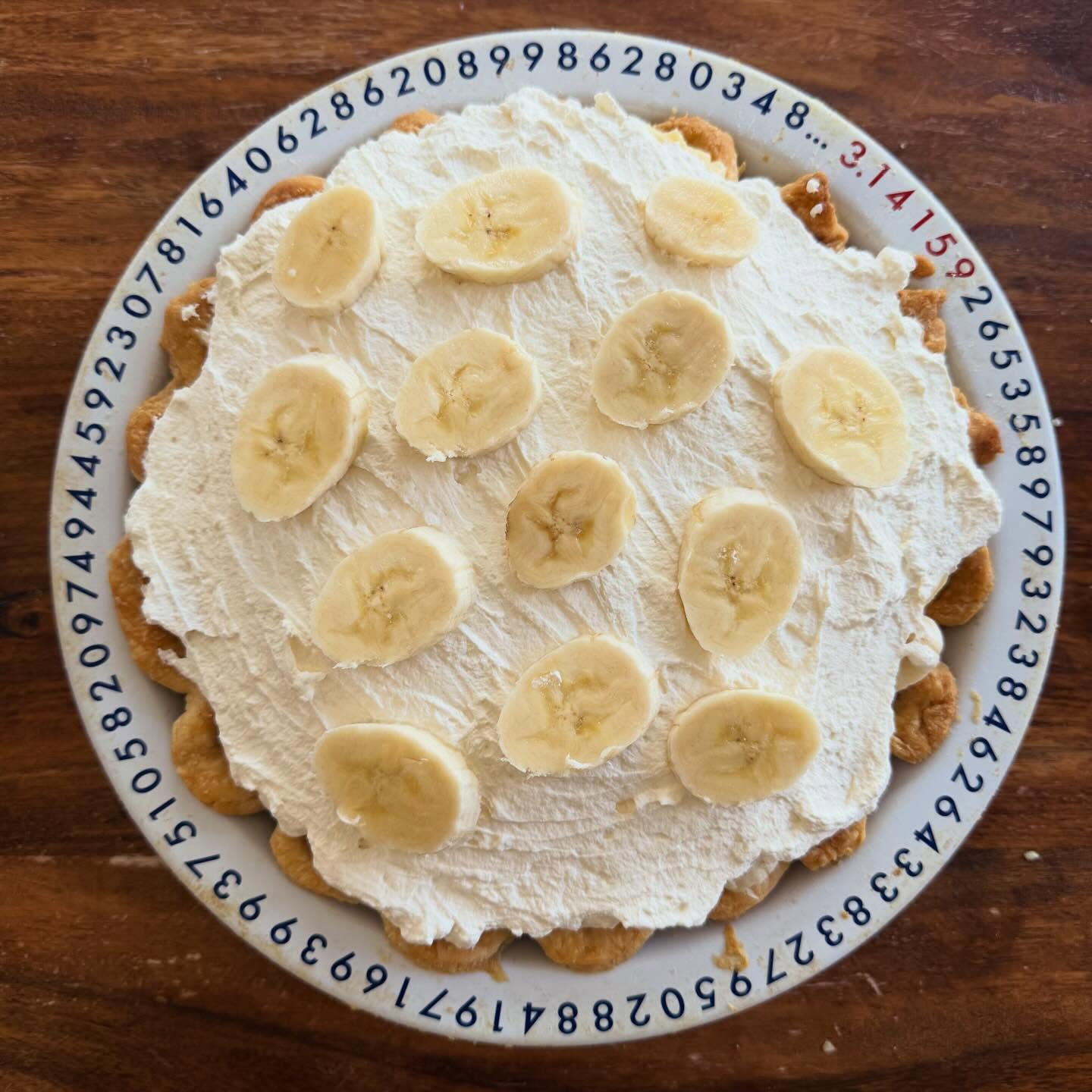 Photograph of a pie from @flyingjpies on Instagram